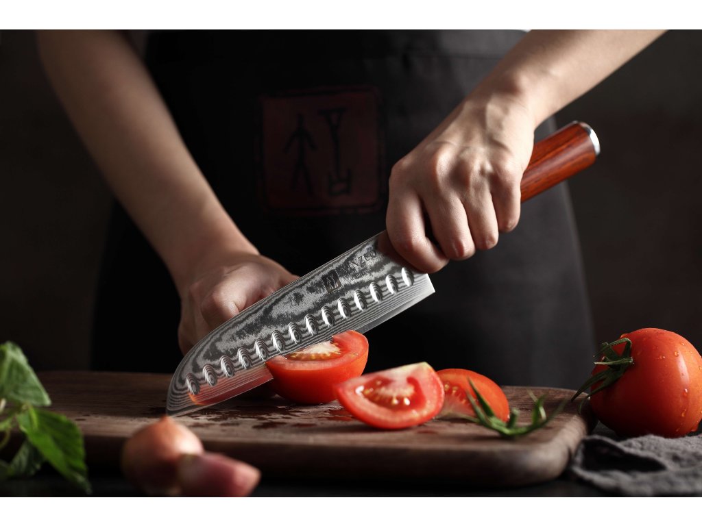 Santoku nůž XinZuo Yu B13S krájení