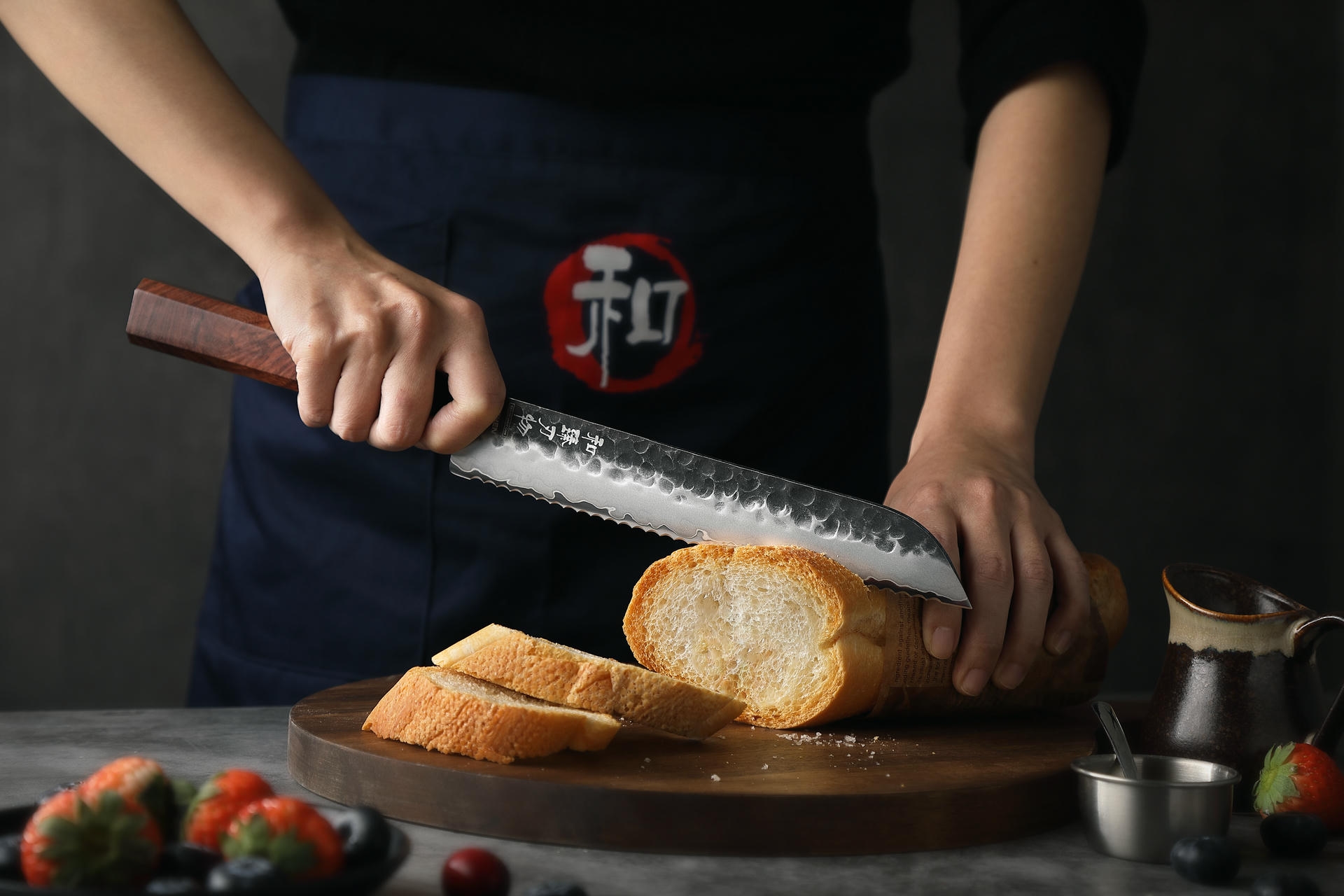 Krájení nožem na pečivo HezHen PM8S