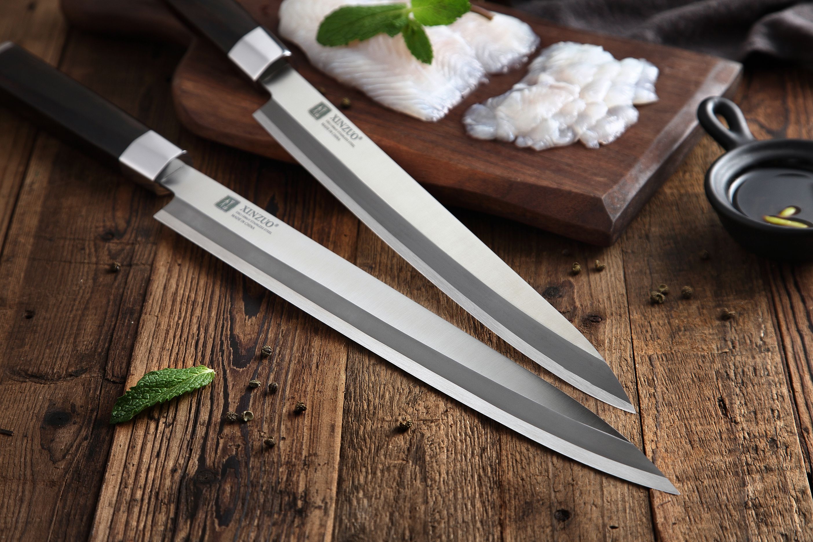 Nůž XinZuo Zhen Sashimi s 240 mm čepelí - detailní pohled na čepel