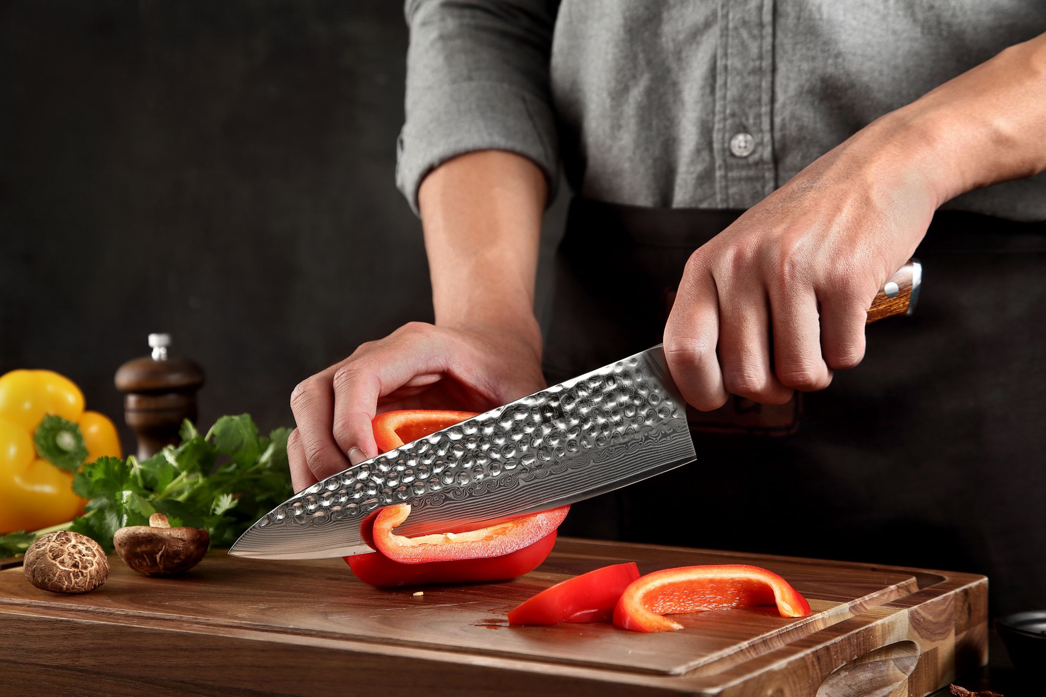 Šéfkuchařský nůž XinZuo Yu B13D 8,2 palců