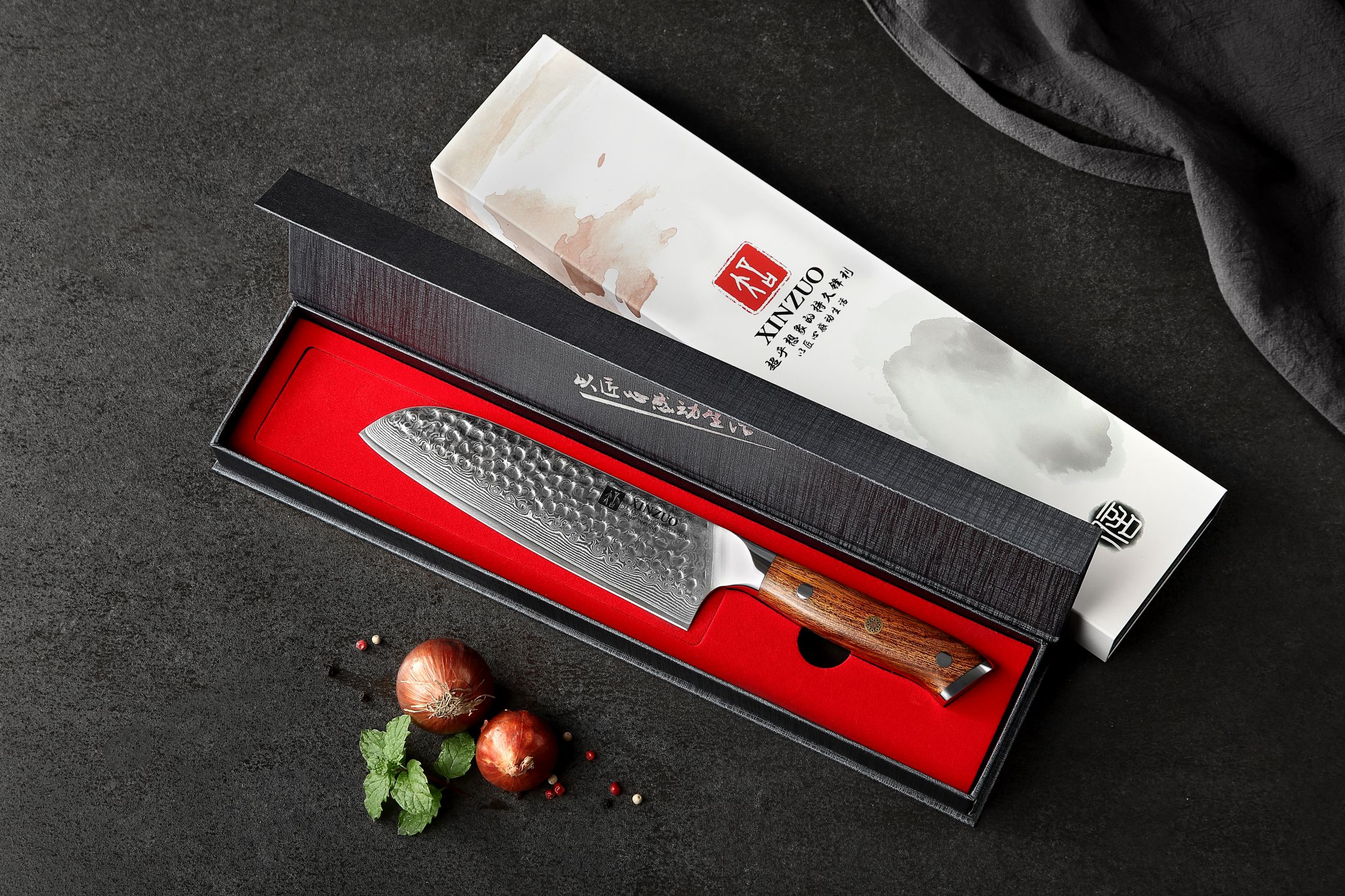 Dárkové balení santoku nože XinZuo Yu B13D