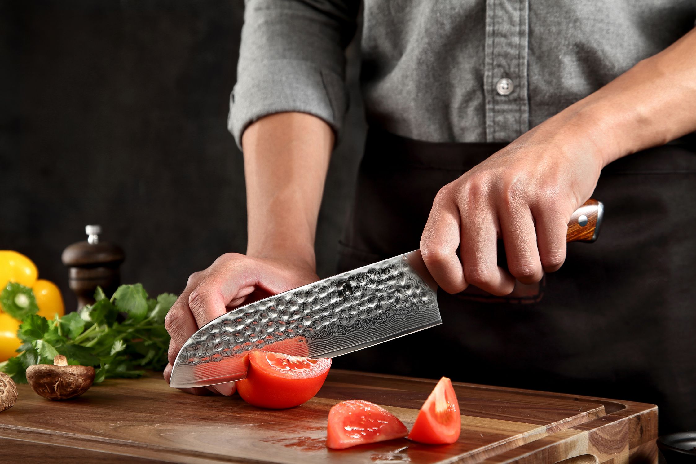 Santoku nůž XinZuo Yu B13D krájení